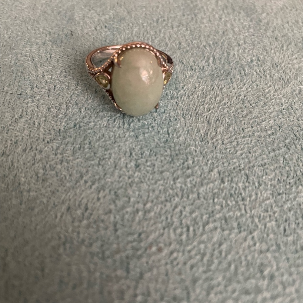 Silver Jade ring - Picture 2 of 2